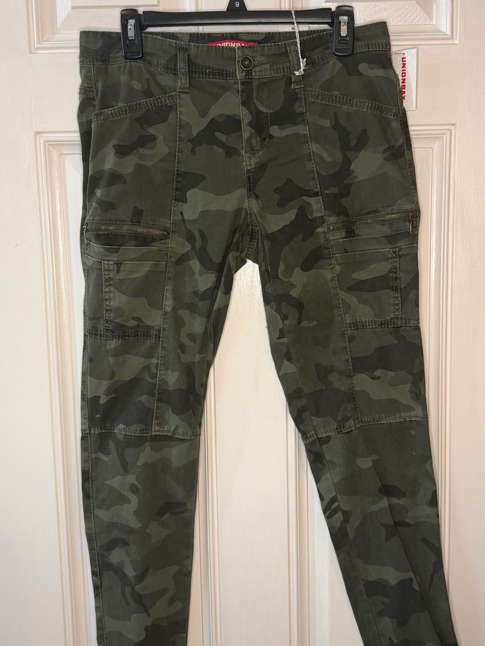 UNIONBAY Women's Camouflage Ankle Cargo Pants - Olive
